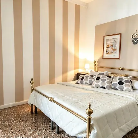 Intra14 Holiday home *